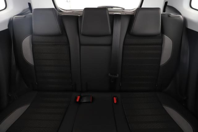 Peugeot 2008 image 4