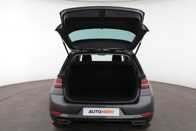 Volkswagen Golf image 4
