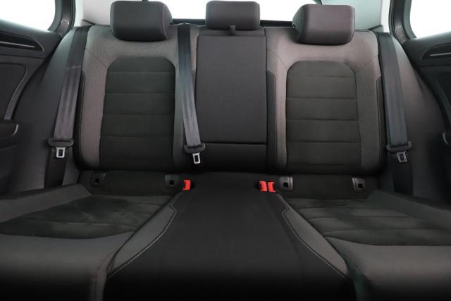 Volkswagen Golf image 3