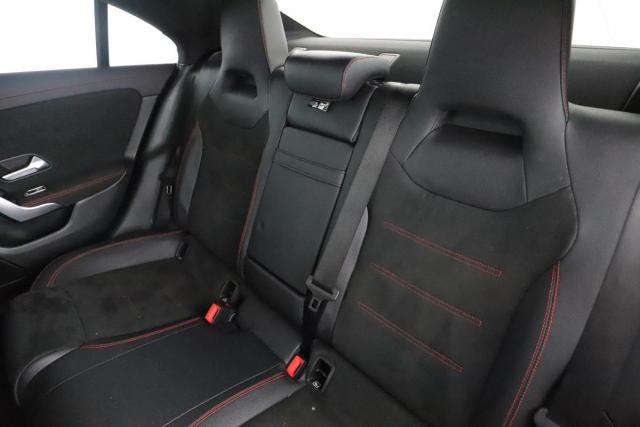 Mercedes Benz Cla image 6