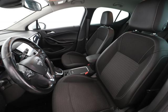 Opel Astra image 2