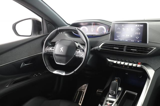 Peugeot 3008 image 2