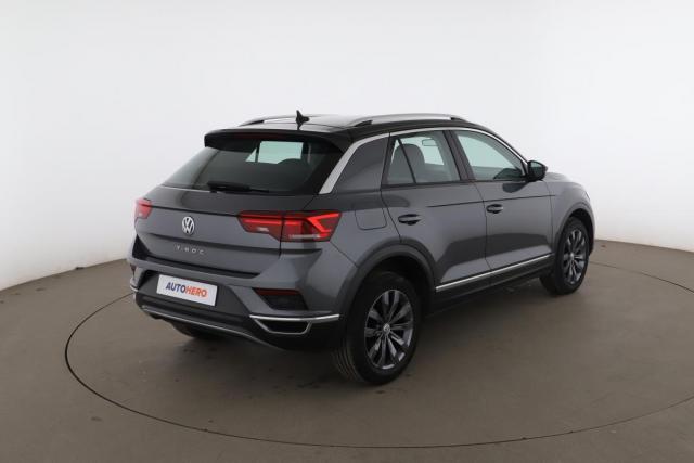 Volkswagen T-Roc image 8