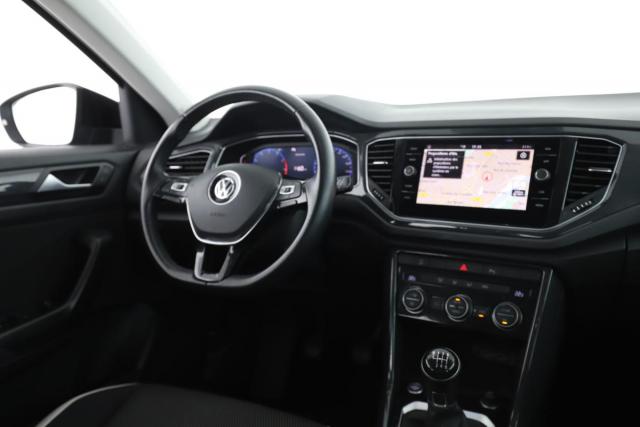 Volkswagen T-Roc image 5