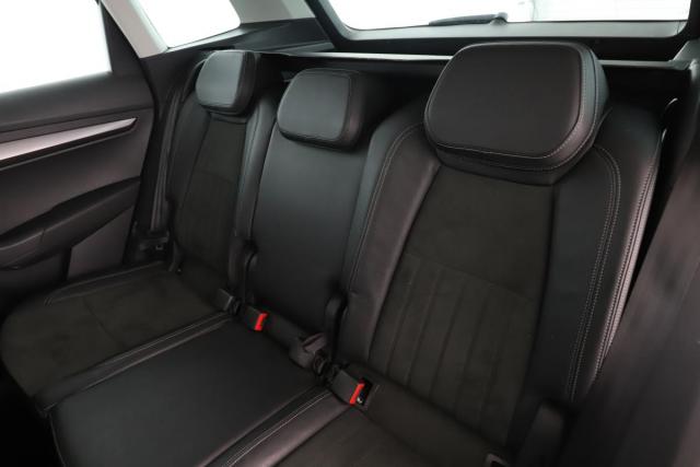 Skoda Karoq image 9