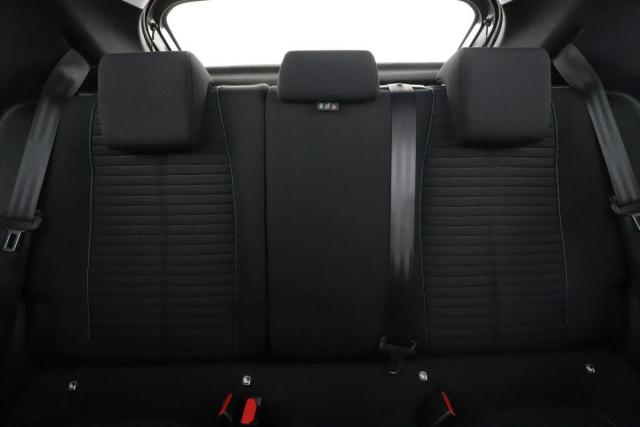 Peugeot 208 image 4