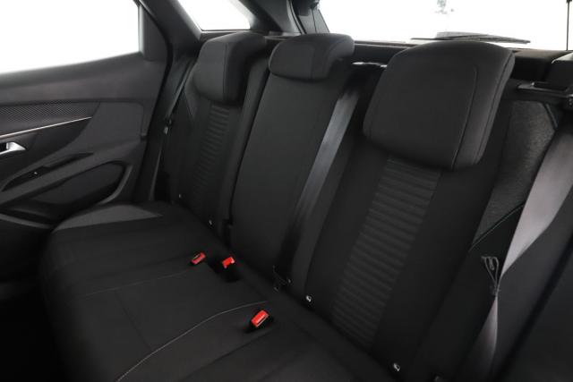 Peugeot 3008 image 3