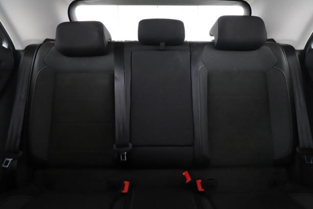Volkswagen T-Roc image 4