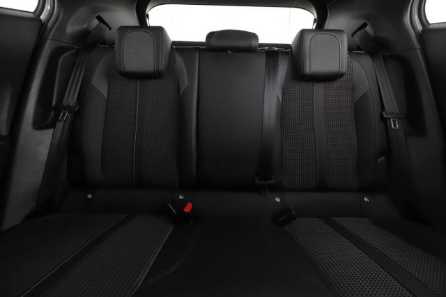 Peugeot 2008 image 6
