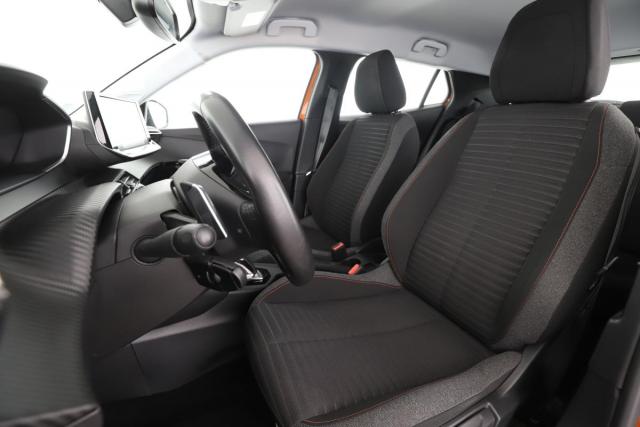 Peugeot 2008 image 9