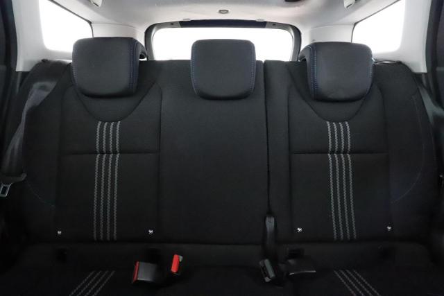 Renault Clio Estate image 3