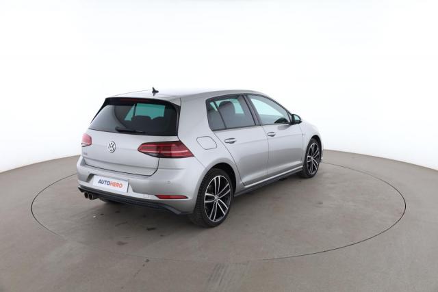 Volkswagen Golf image 5