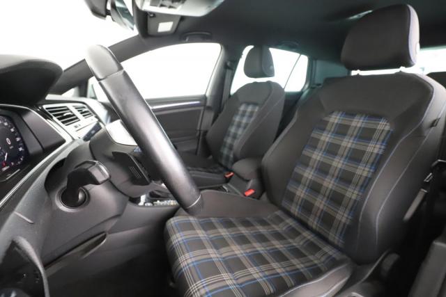 Volkswagen Golf image 3