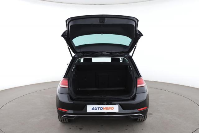 Volkswagen Golf image 1