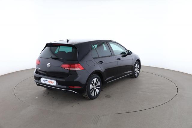 Volkswagen Golf image 2