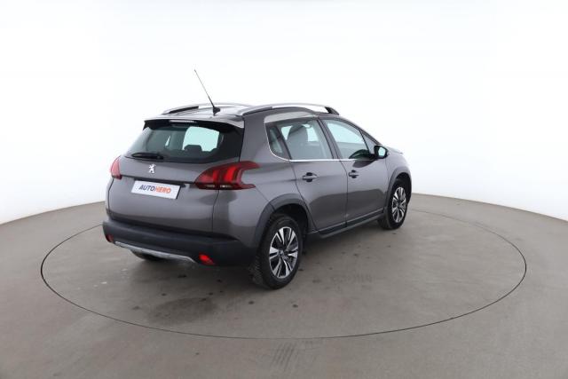 Peugeot 2008 image 7