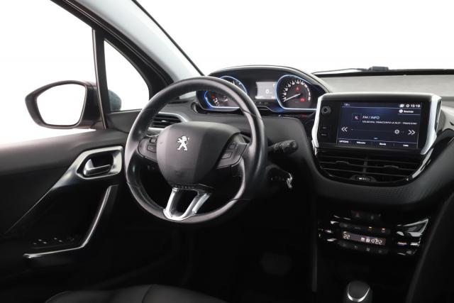 Peugeot 2008 image 9