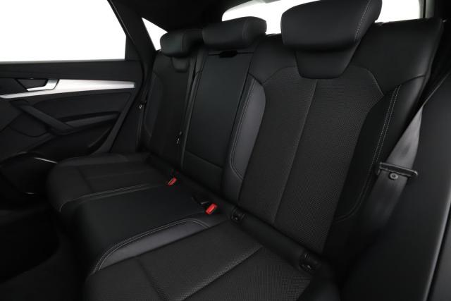 Audi Q5 Sportback image 1
