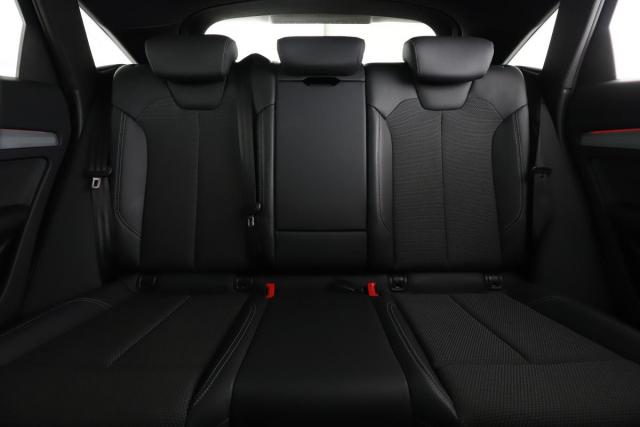 Audi Q5 Sportback image 8