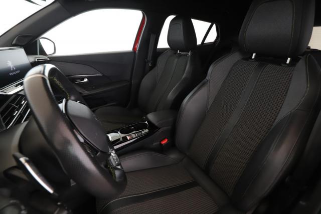 Peugeot 2008 image 3