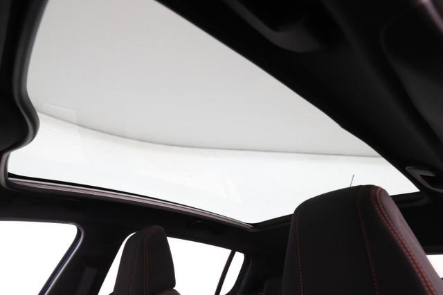 Peugeot 308 image 2