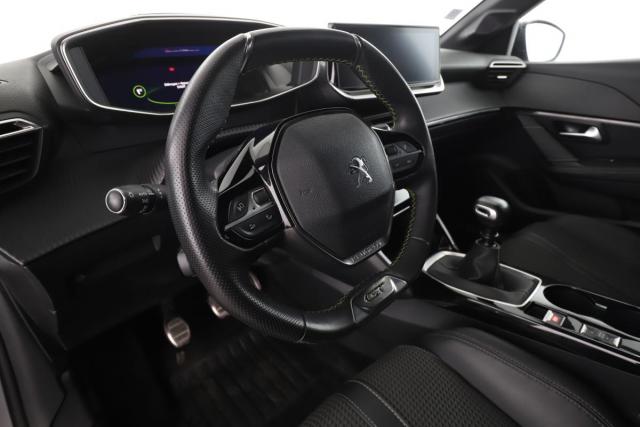 Peugeot 208 image 2