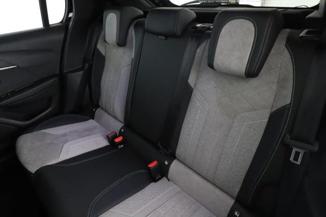 Peugeot 208 image 1