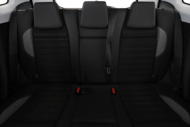 Peugeot 2008 image 8