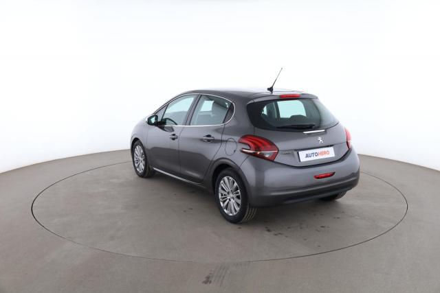 Peugeot 208 image 2