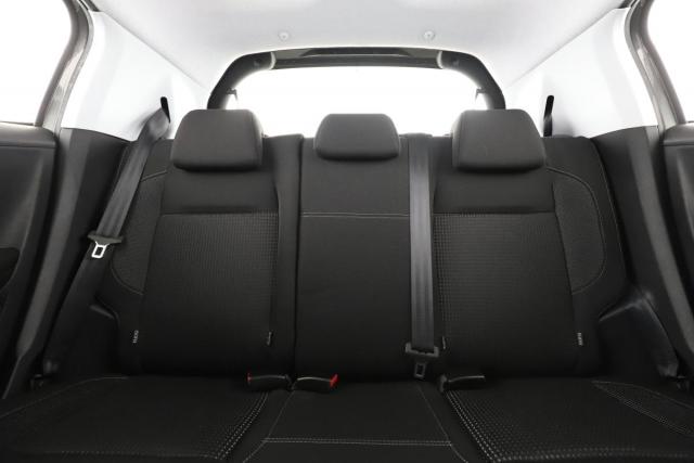 Peugeot 208 image 6