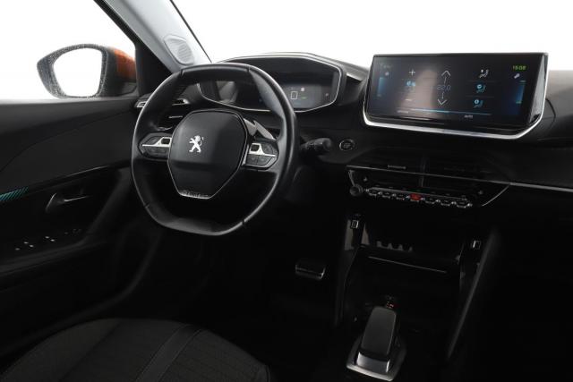 Peugeot 2008 image 3