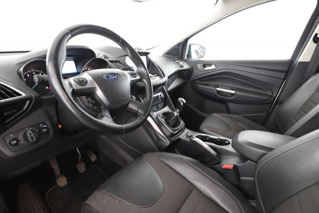 Ford Kuga image 1