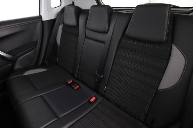 Peugeot 2008 image 3
