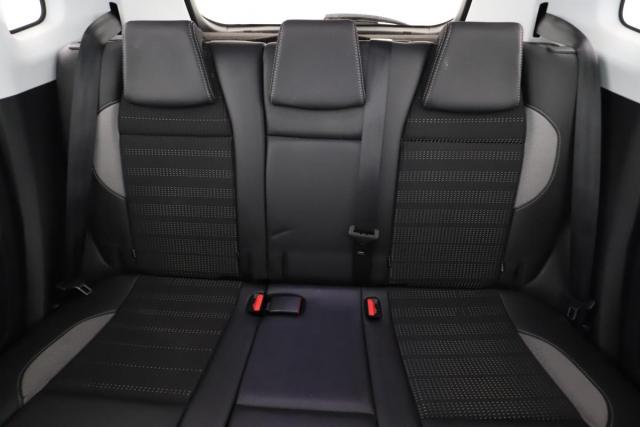 Peugeot 2008 image 7