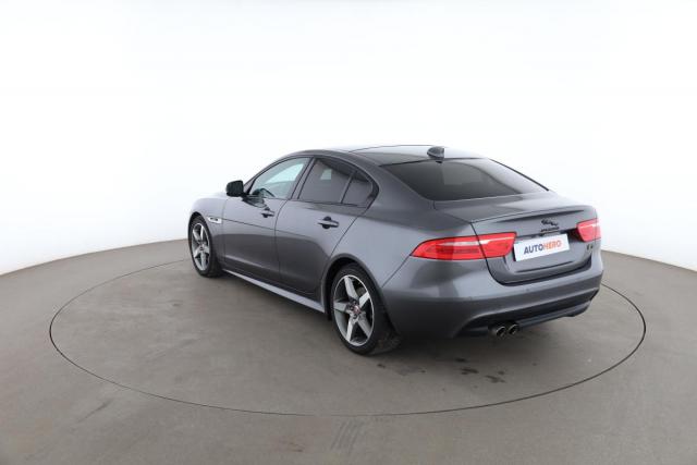 Jaguar Xe image 3