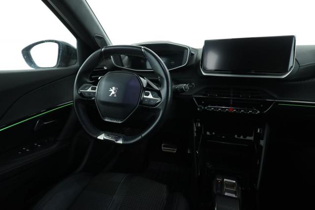 Peugeot 2008 image 2