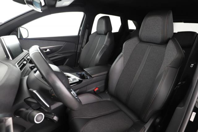 Peugeot 3008 image 2