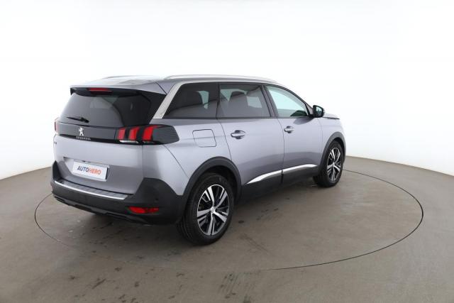 Peugeot 5008 image 8