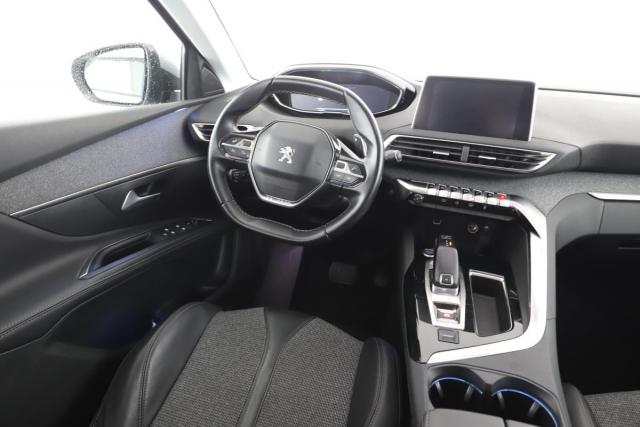 Peugeot 5008 image 2