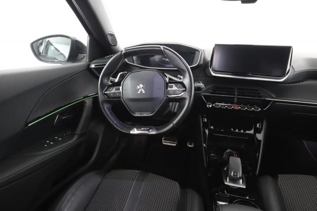 Peugeot 2008 image 3