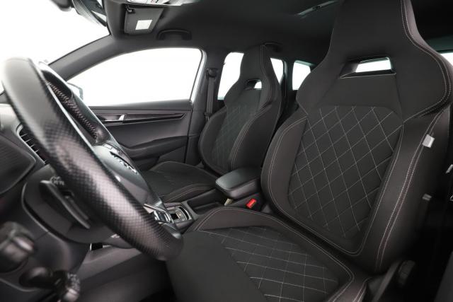 Skoda Karoq image 9