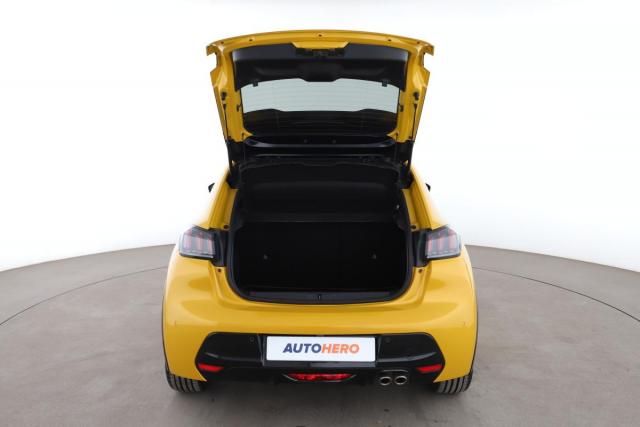 Peugeot 208 image 1