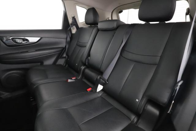 Nissan X-Trail image 2