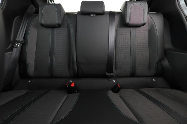 Peugeot 208 image 9