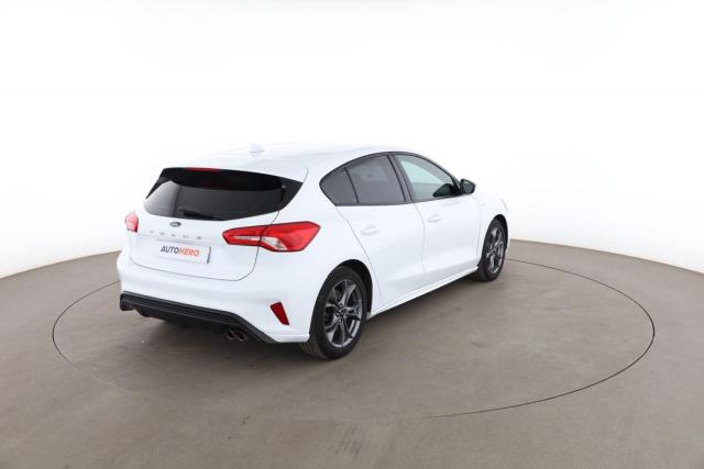 Ford Focus image 6