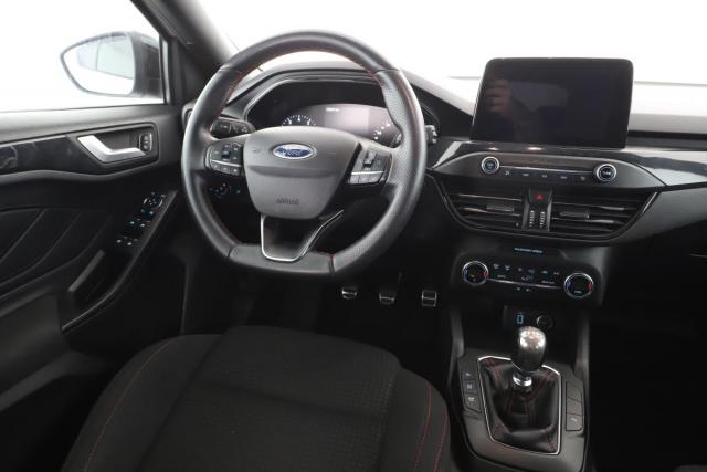 Ford Focus image 9