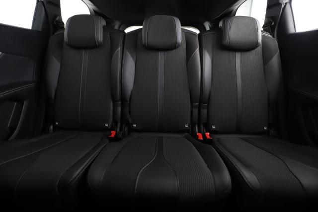 Peugeot 5008 image 8