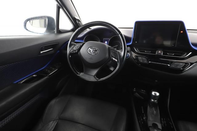 Toyota C-Hr image 1