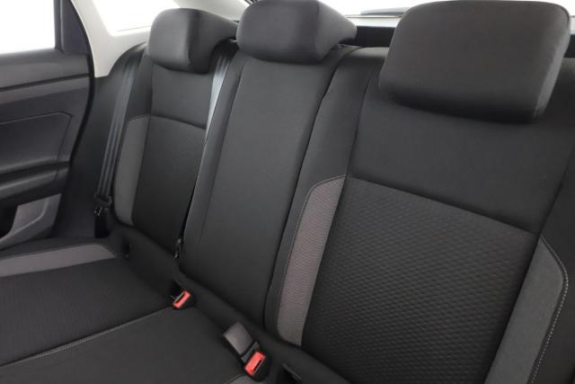 Volkswagen Taigo image 9