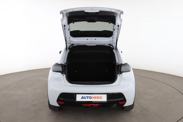 Peugeot 208 image 7